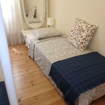 In - Ac, Wi-fi 2 Bedroom Apt * Setúbal