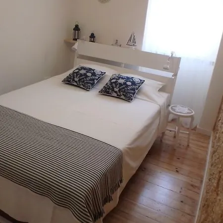 In - Ac, Wi-fi 2 Bedroom Apt *